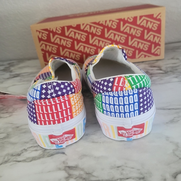New Vans Classic Slip-On Gay Pride Rainbow Color Women's Slip Ons 5 - Picture 4 of 6